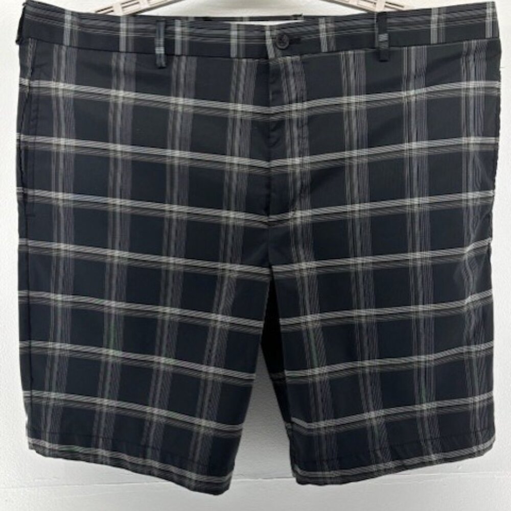 Greg Norman Mens 40 Shark Stretch Black Gray Plaid Flat Golf Performance Shorts